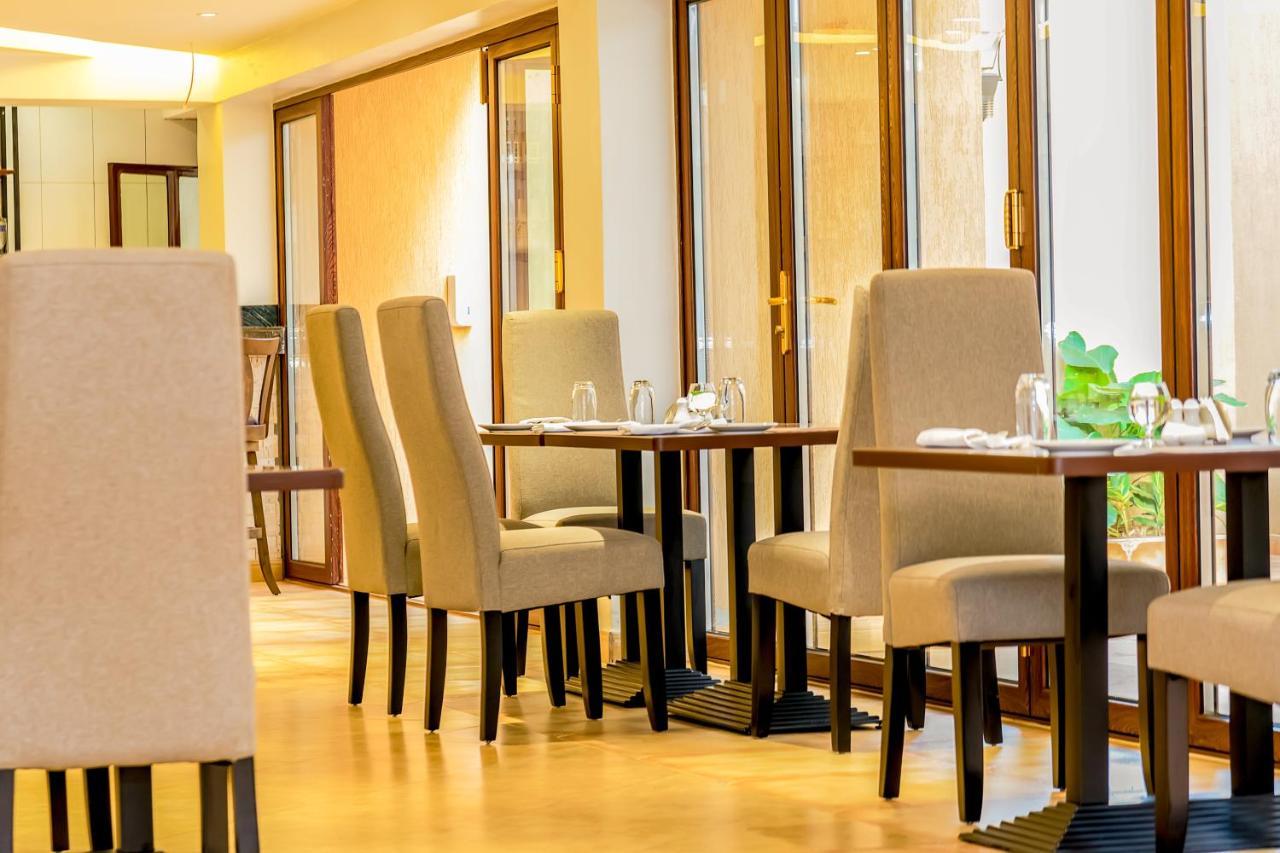 Canary Hotel Kampala Kültér fotó