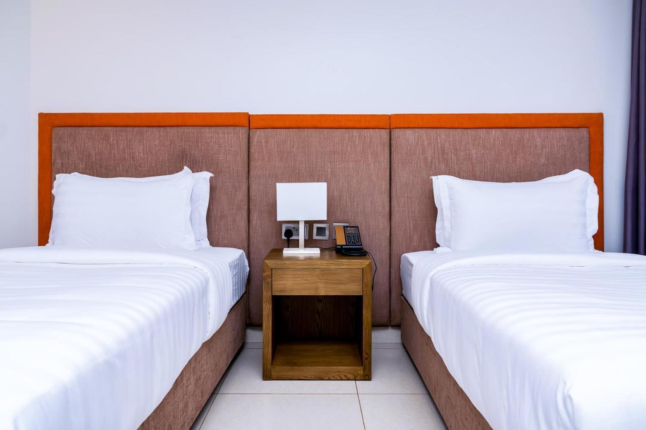 Canary Hotel Kampala Kültér fotó