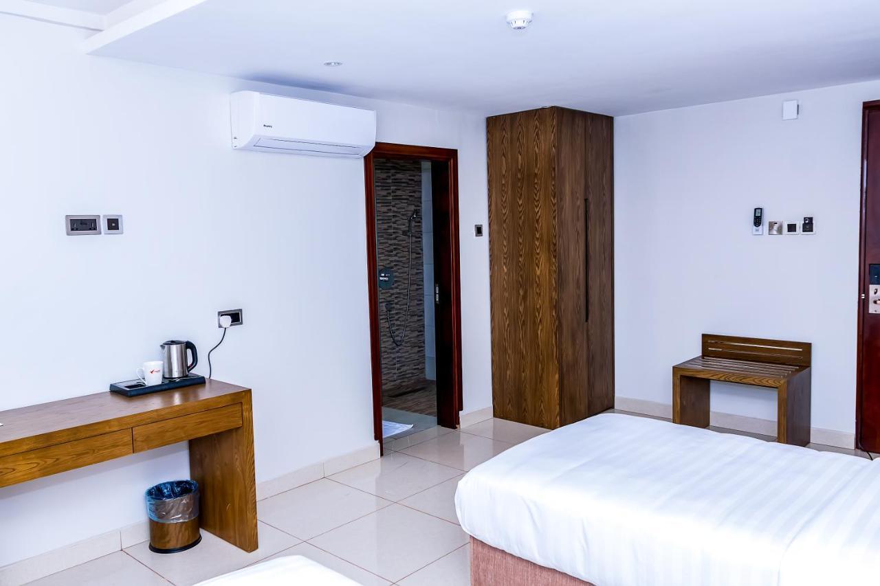 Canary Hotel Kampala Kültér fotó