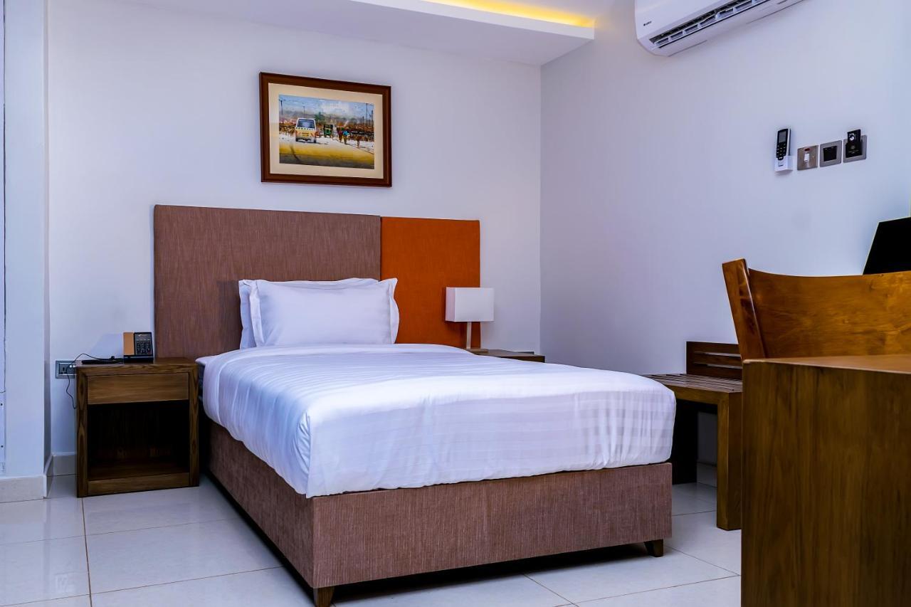 Canary Hotel Kampala Kültér fotó