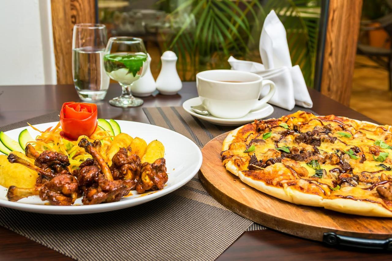 Canary Hotel Kampala Kültér fotó